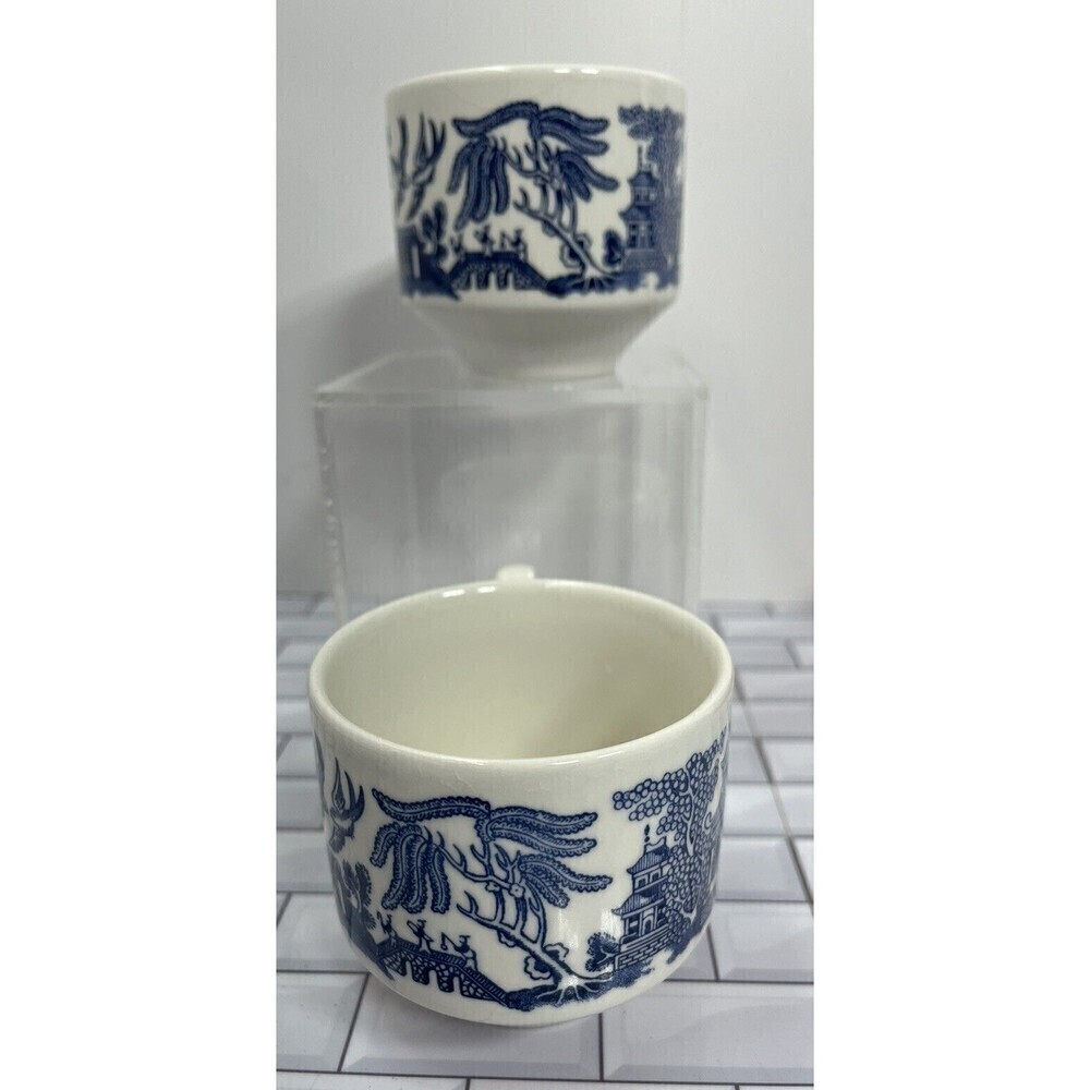 Blue Willow Churchill England Tea Cups Coffee Cups Set Of 2 Vintage Cottage - Picture 6 of 16